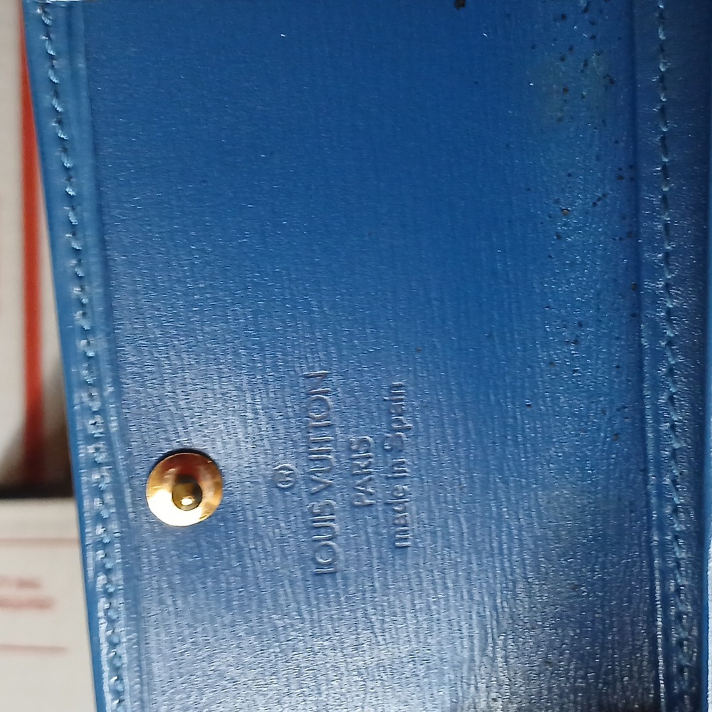 Louis Vuitton vintage blue epi 4 key holder - Picture 3 of 6